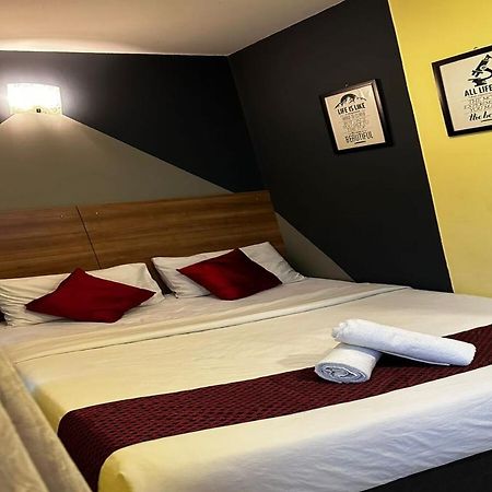 T-Hotel Mont Kiara Kuala Lumpur Buitenkant foto