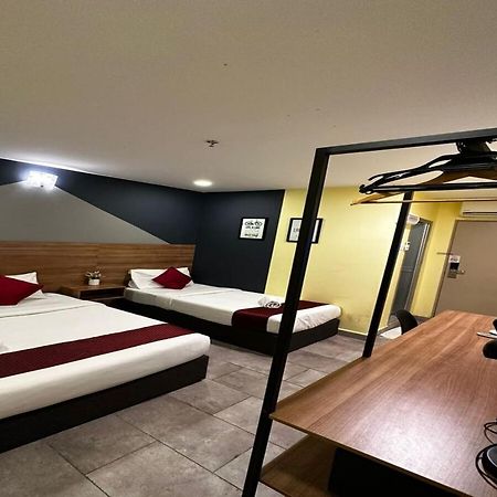 T-Hotel Mont Kiara Kuala Lumpur Buitenkant foto