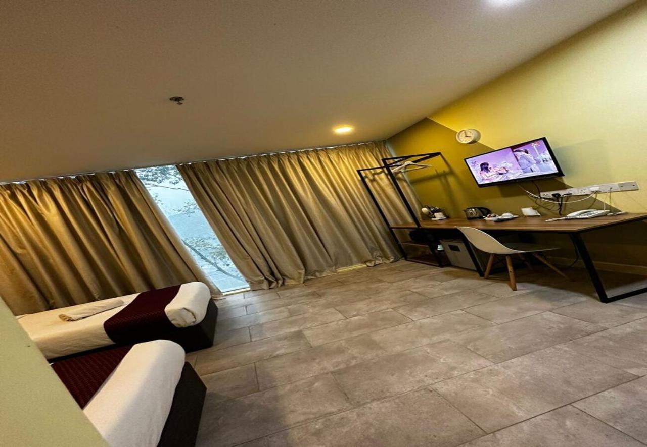 T-Hotel Mont Kiara Kuala Lumpur Buitenkant foto