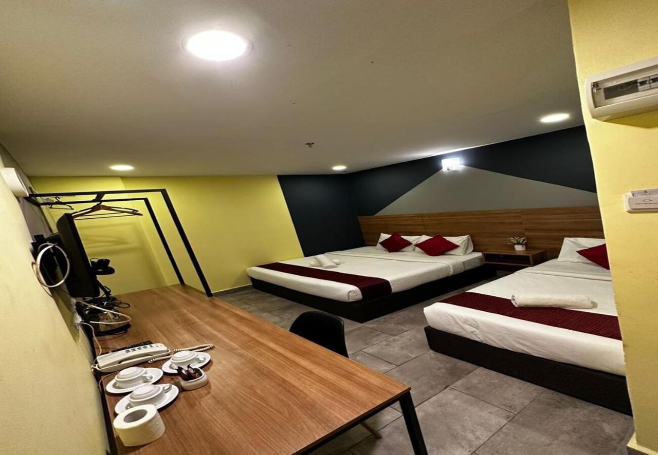 T-Hotel Mont Kiara Kuala Lumpur Buitenkant foto